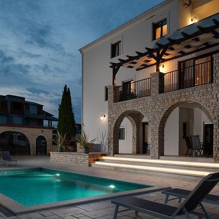 Villa Jalan Врси Экстерьер фото