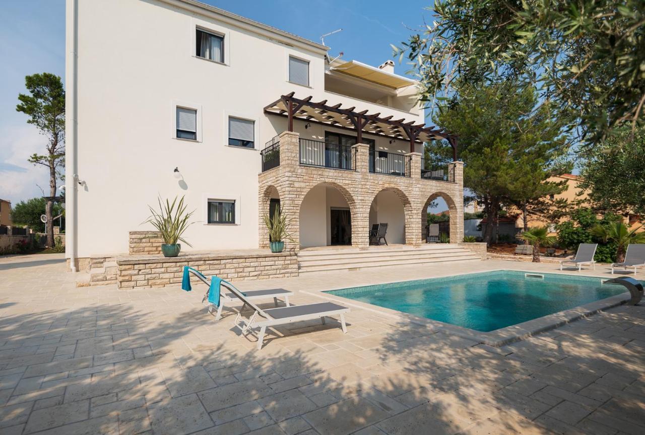 Villa Jalan Врси Экстерьер фото